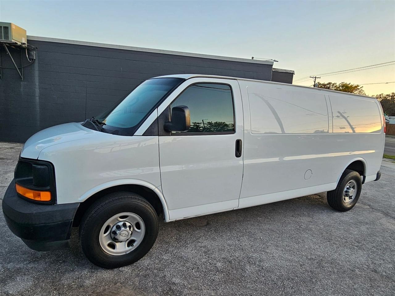 Chevrolet Express  2017