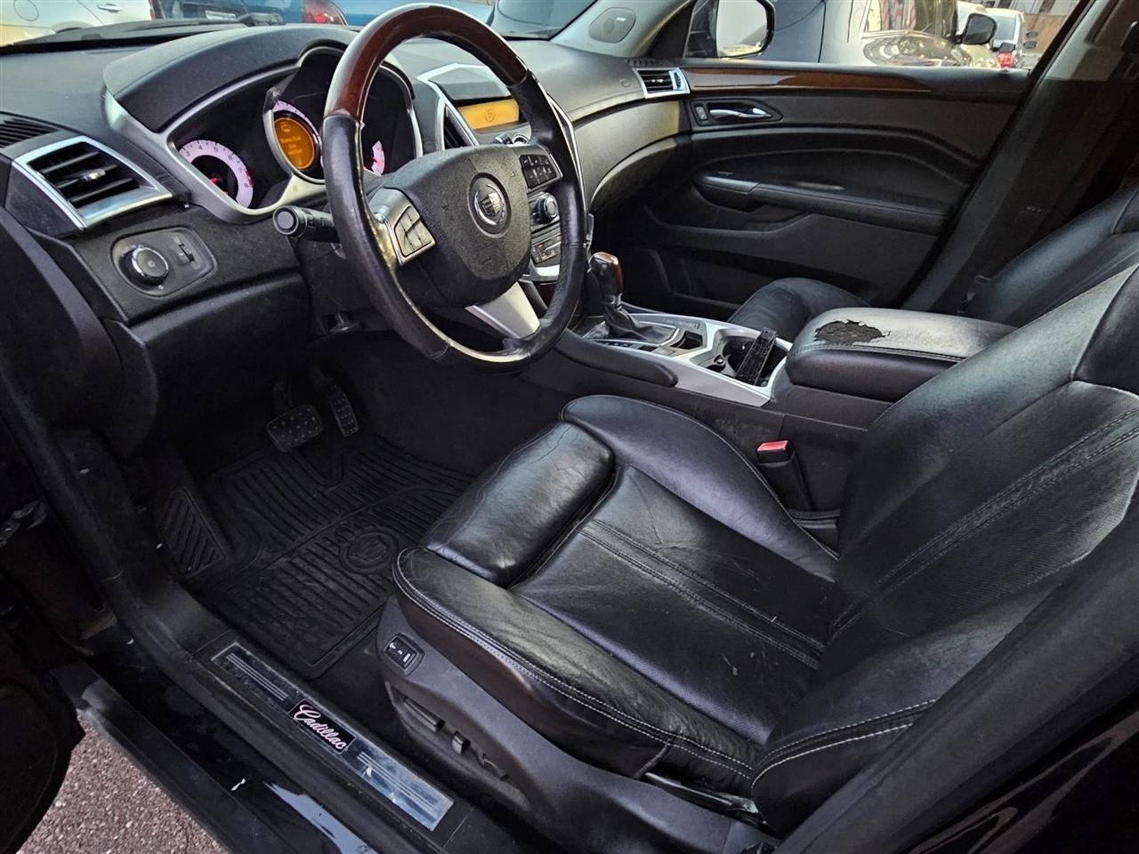 Cadillac SRX  2012