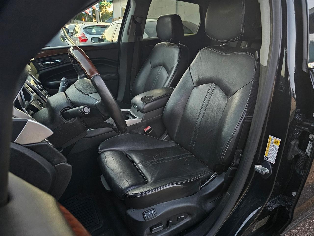 Cadillac SRX  2012