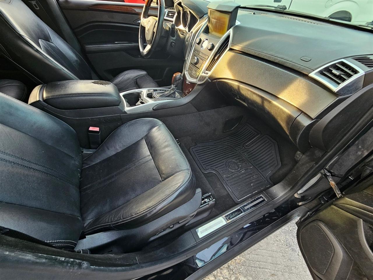 Cadillac SRX  2012