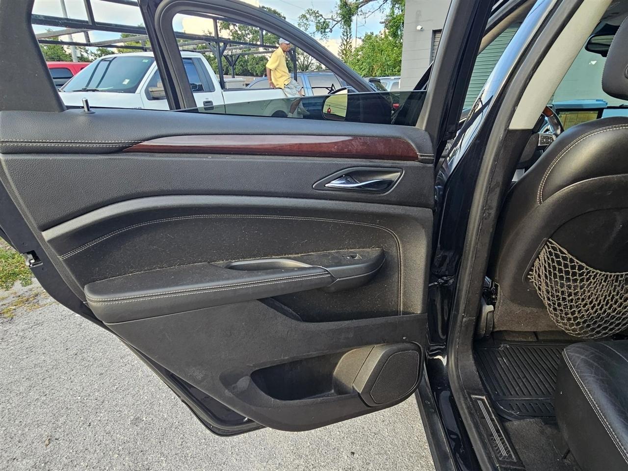 Cadillac SRX  2012