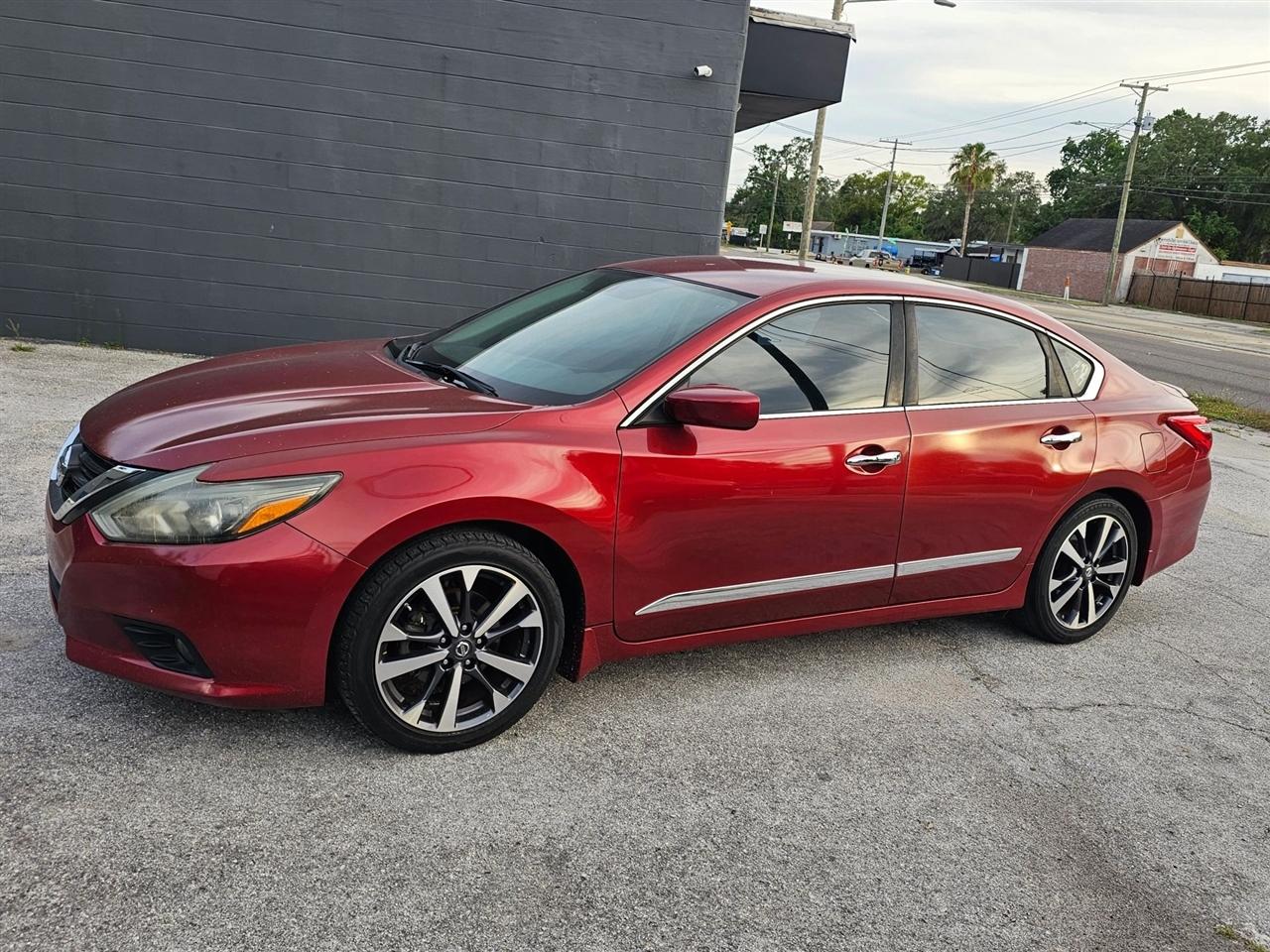2016 Nissan Altima 2.5 SR's photo