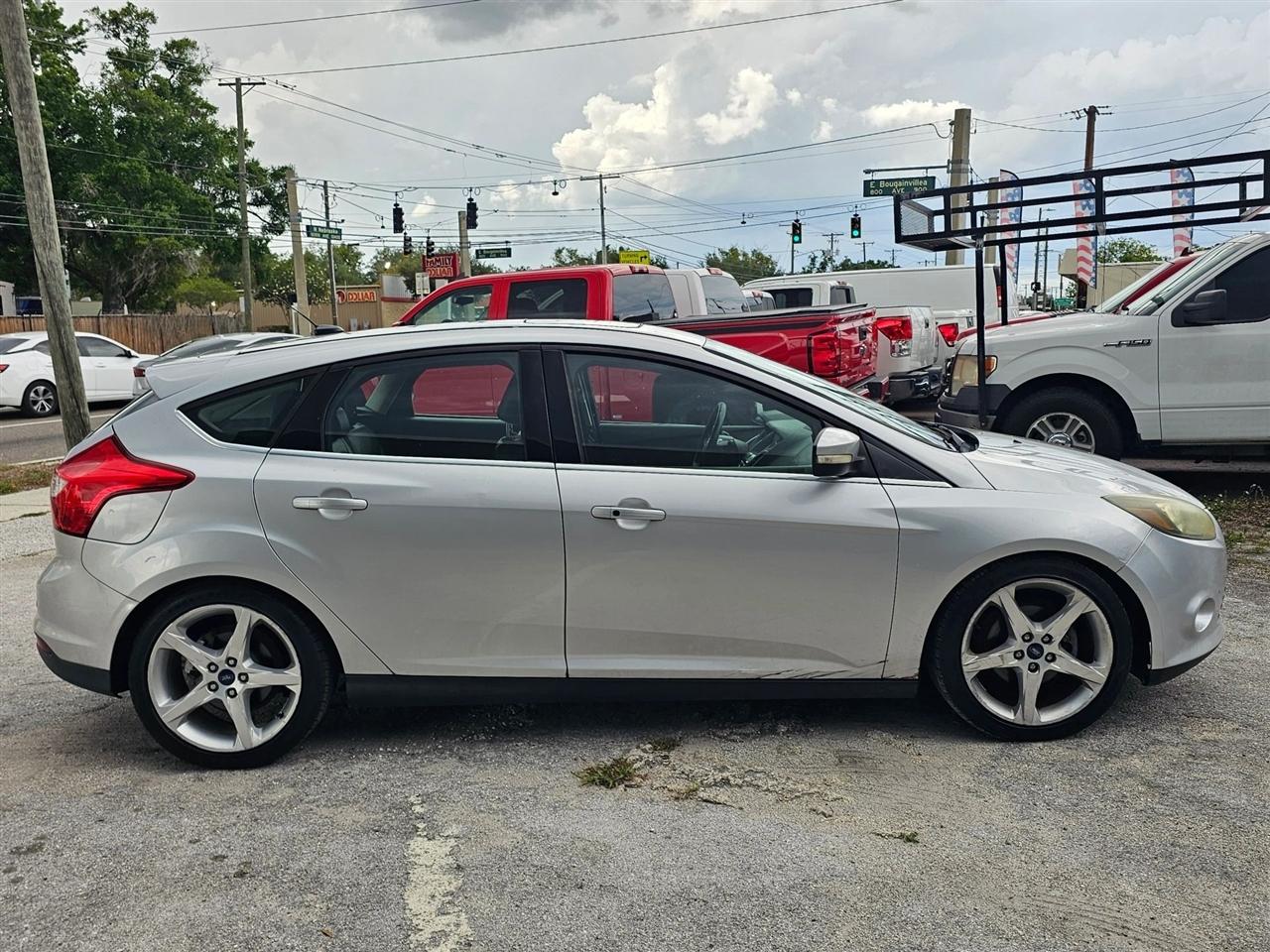 Ford Focus  2014