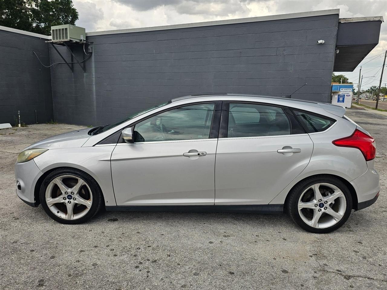 Ford Focus  2014