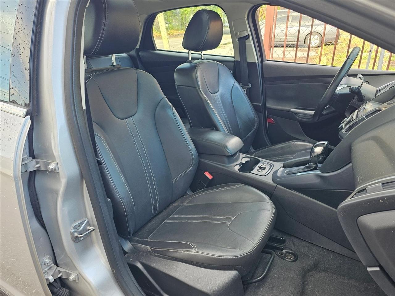 Ford Focus  2014
