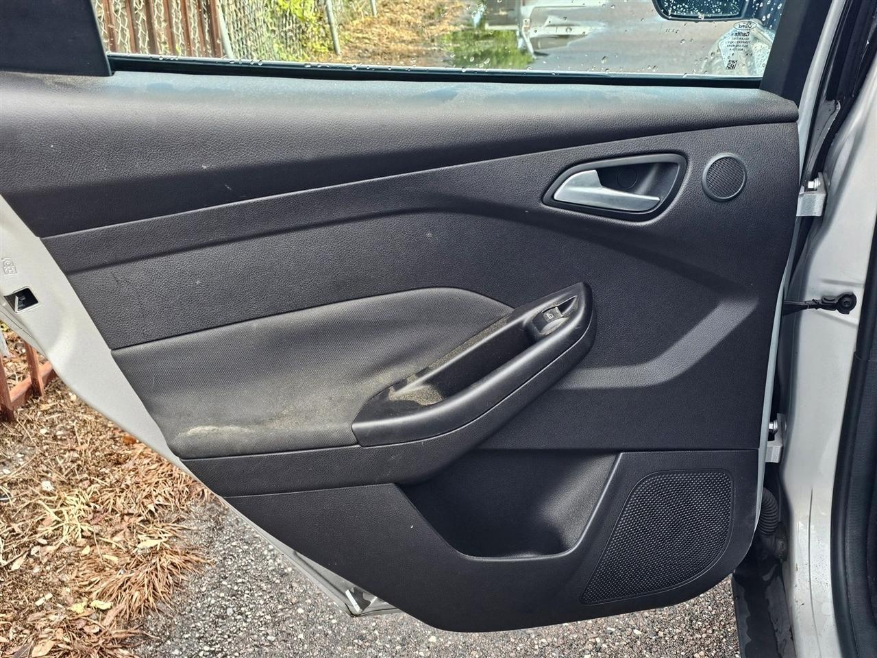 Ford Focus  2014