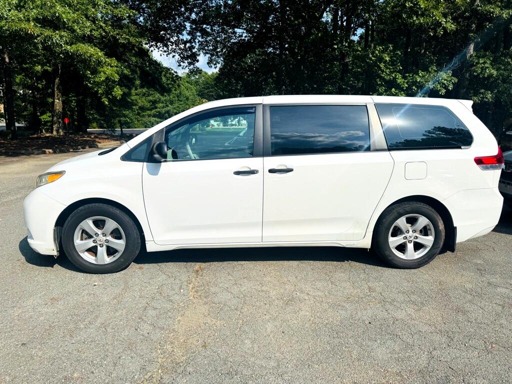 2011 Toyota Sienna Base 7-Passenger