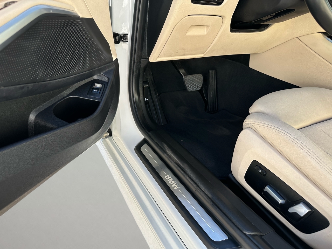 BMW 3-Series 330i 2020