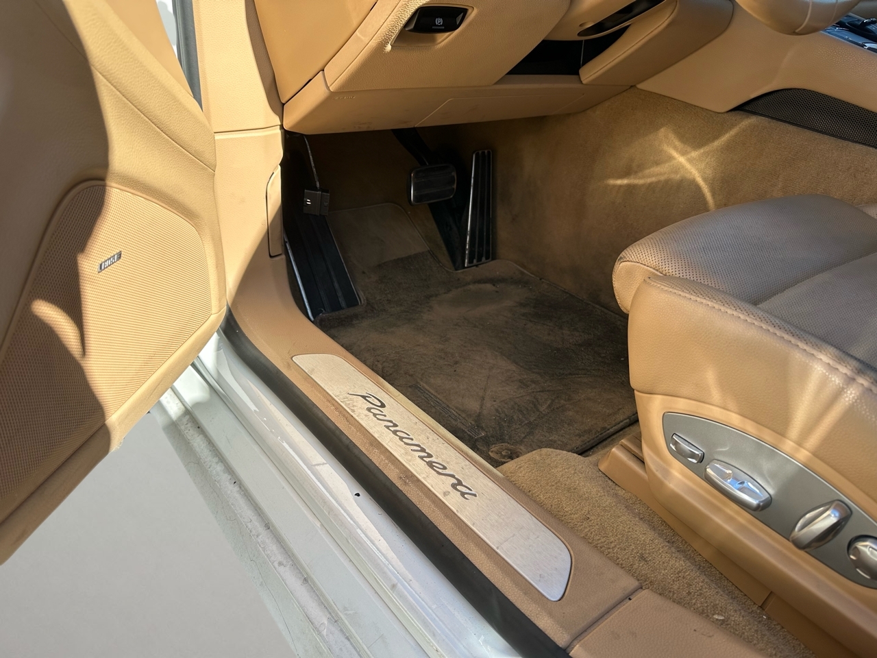 Porsche Panamera 4 2015