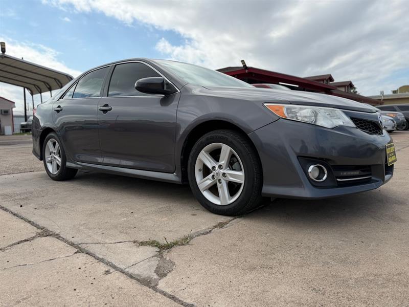 2014 Toyota Camry L's photo