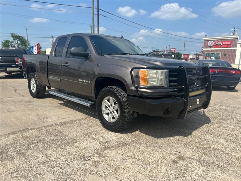 2007 GMC Sierra SLE's photo