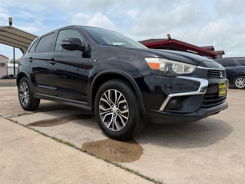 2016 Mitsubishi Outlander Sport 2.0 ES 2WD CVT's photo