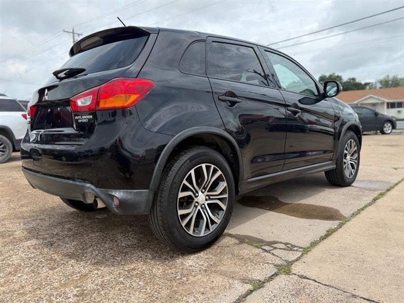 Mitsubishi Outlander Sport  2016