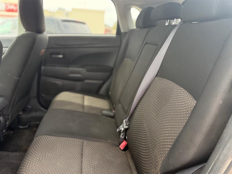 Mitsubishi Outlander Sport  2016