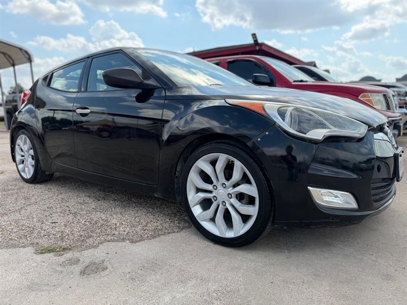 Hyundai Veloster  2013