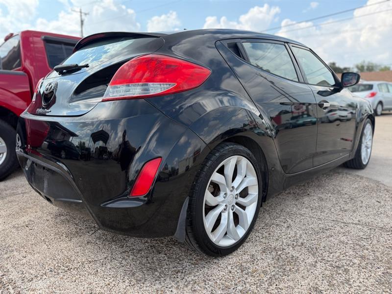 Hyundai Veloster  2013