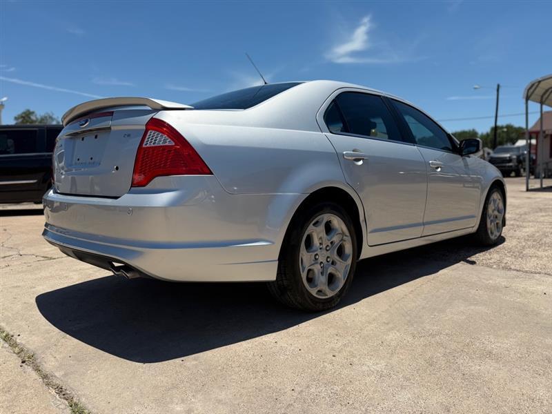 Ford Fusion  2011
