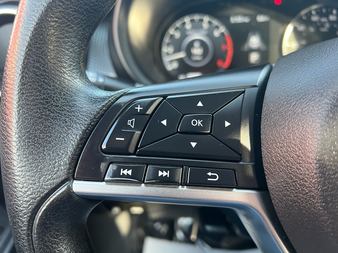 Nissan Kicks SV 2023