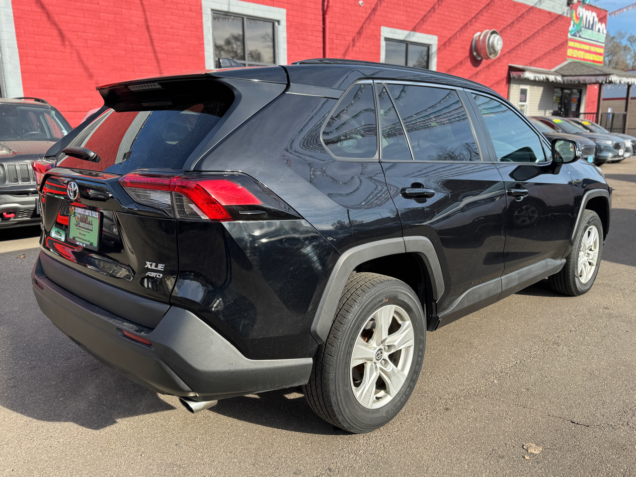 Toyota RAV4 XLE AWD 2021