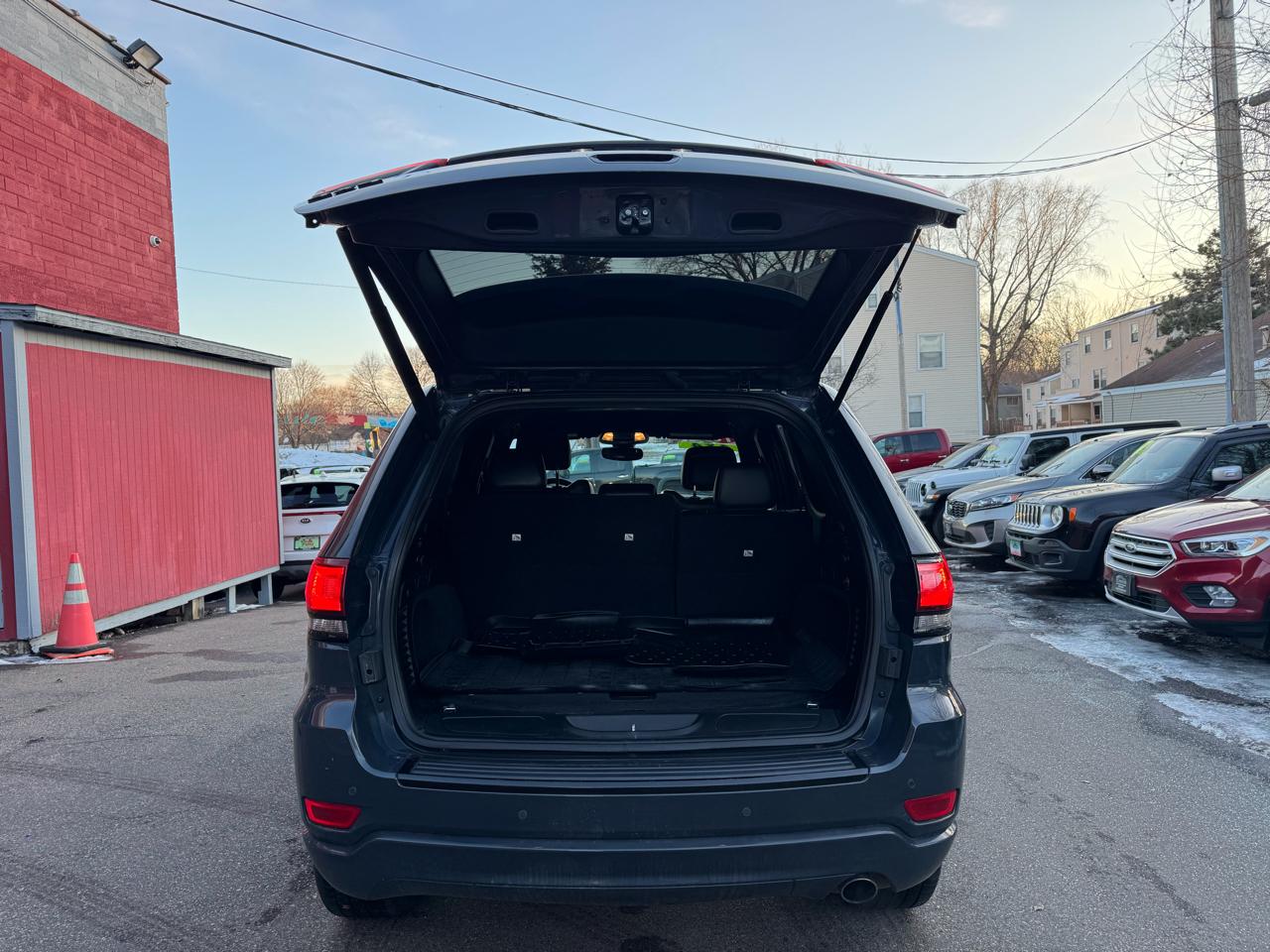 Jeep Grand Cherokee Laredo 4WD 2018