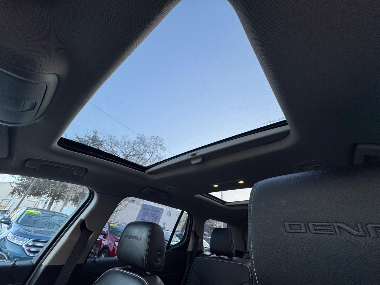 GMC Acadia Denali AWD 2019