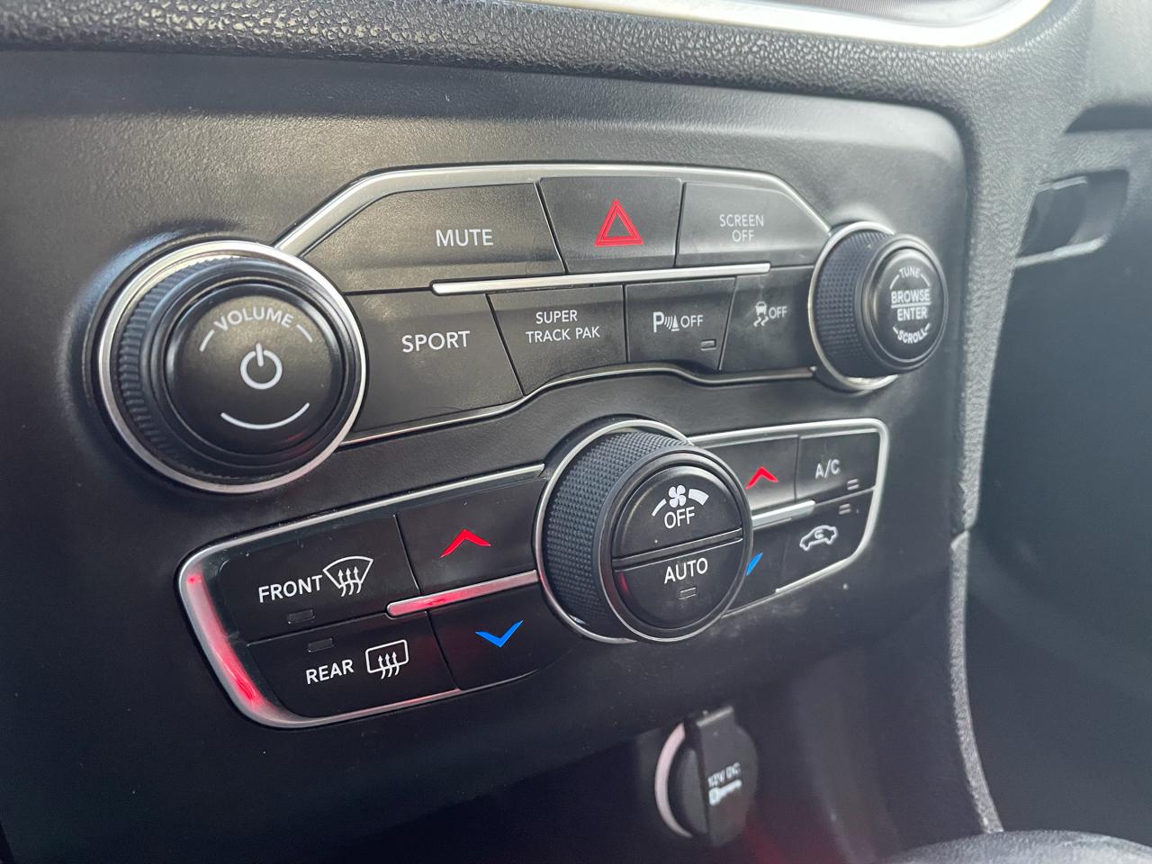 Dodge Charger SXT AWD 2020