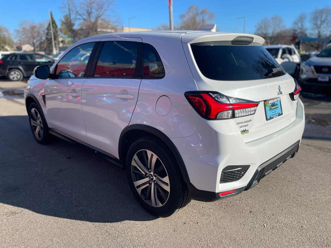 Mitsubishi Outlander Sport 2.0 ES AWD 2021