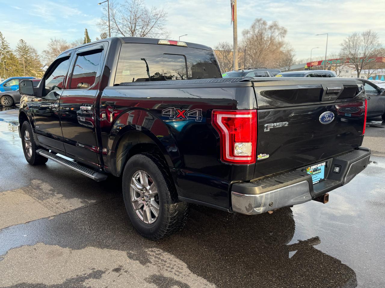 Ford F-150 XL SuperCrew 5.5-ft. Bed 4WD 2015