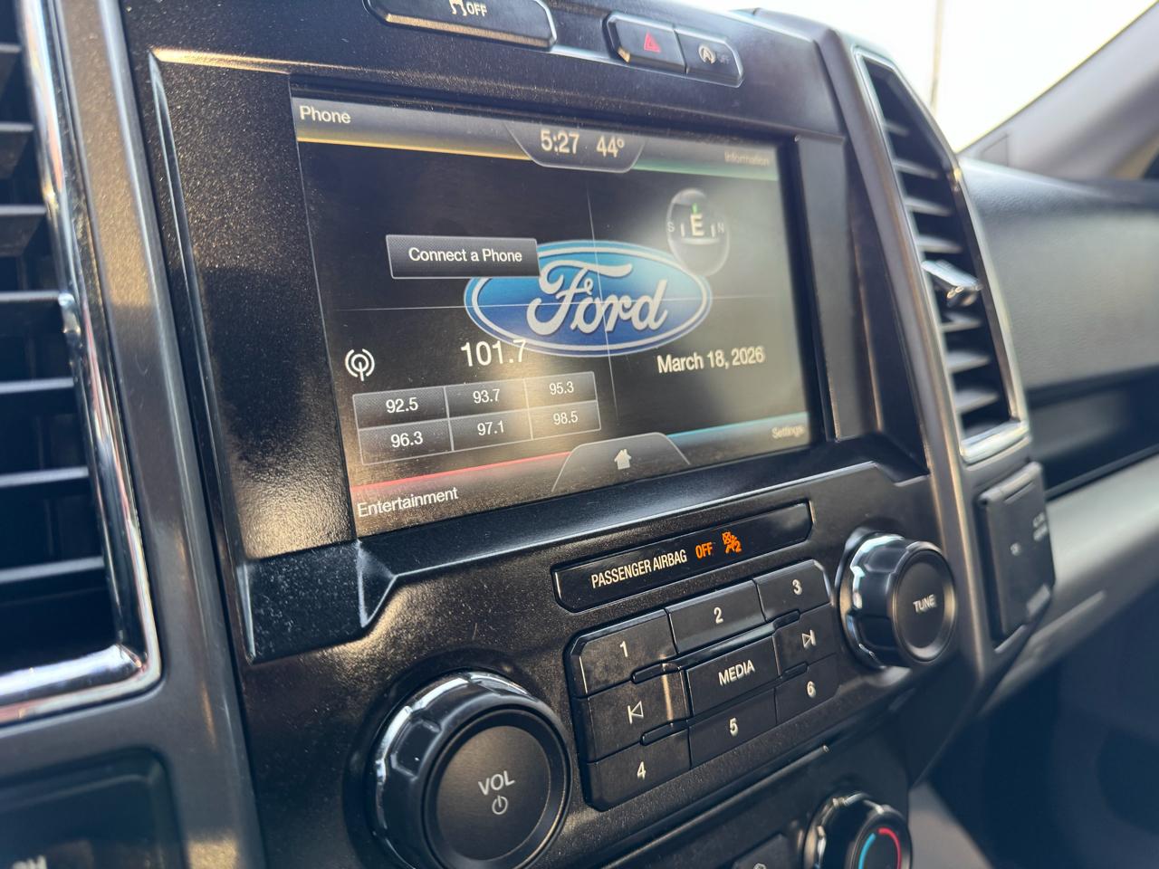 Ford F-150 XL SuperCrew 5.5-ft. Bed 4WD 2015