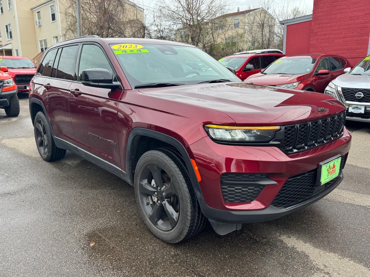 Jeep Grand Cherokee Laredo 4WD 2023