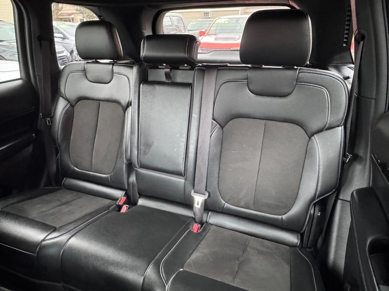 Jeep Grand Cherokee Laredo 4WD 2023