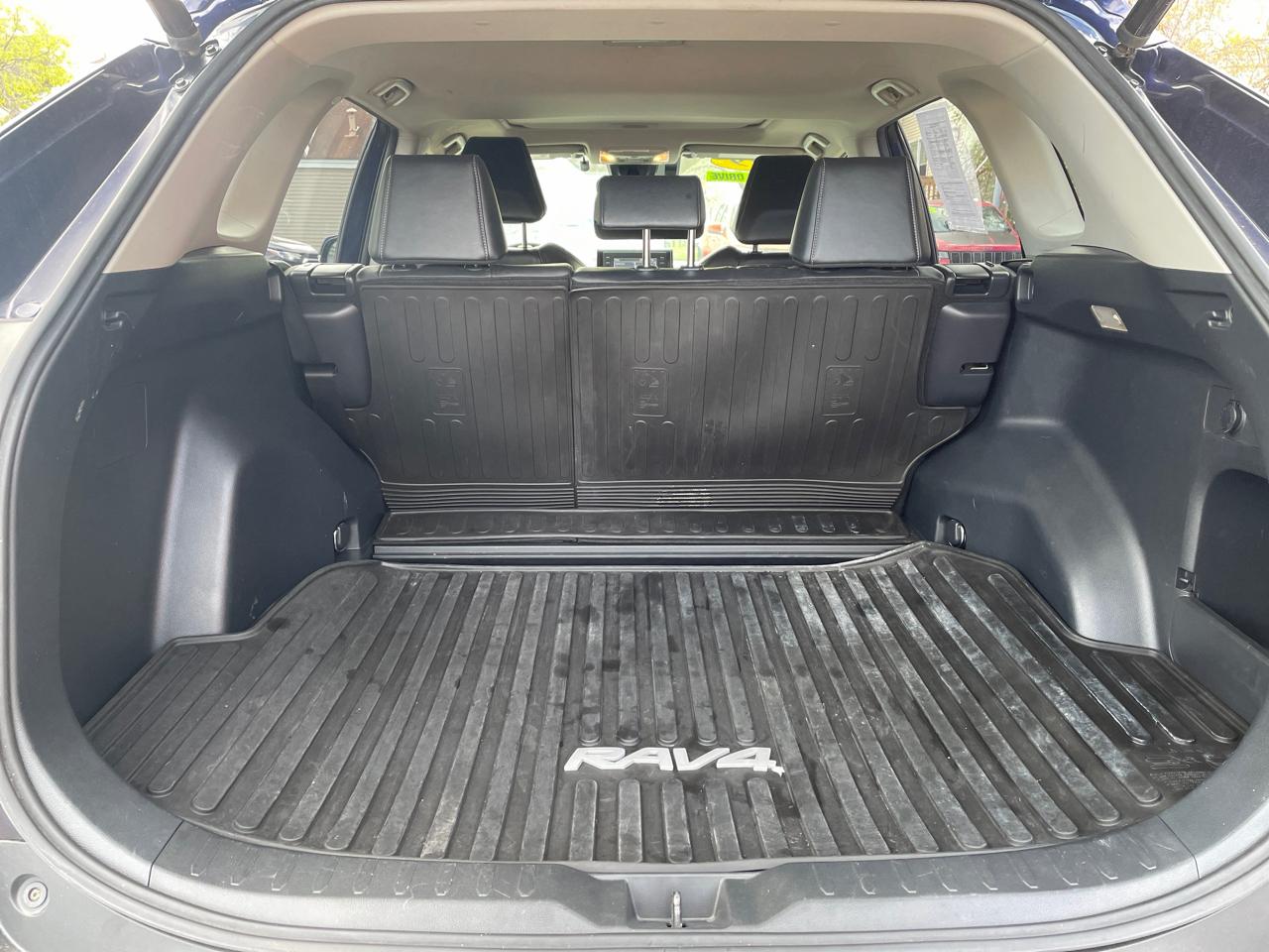 Toyota RAV4 XLE Premium AWD 2019