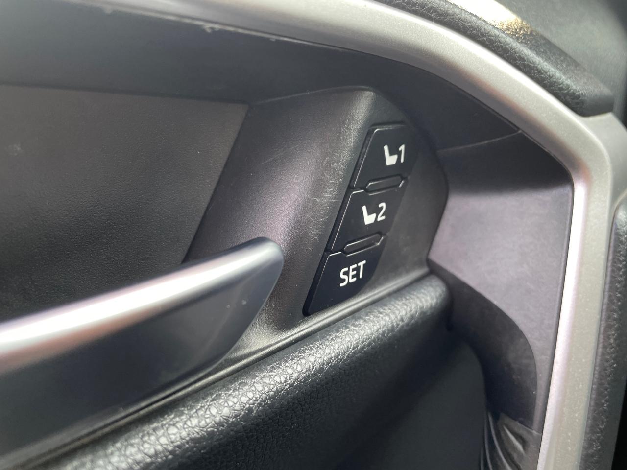 Toyota RAV4 XLE Premium AWD 2019