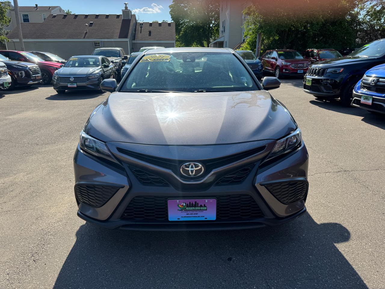 Toyota Camry SE 2021