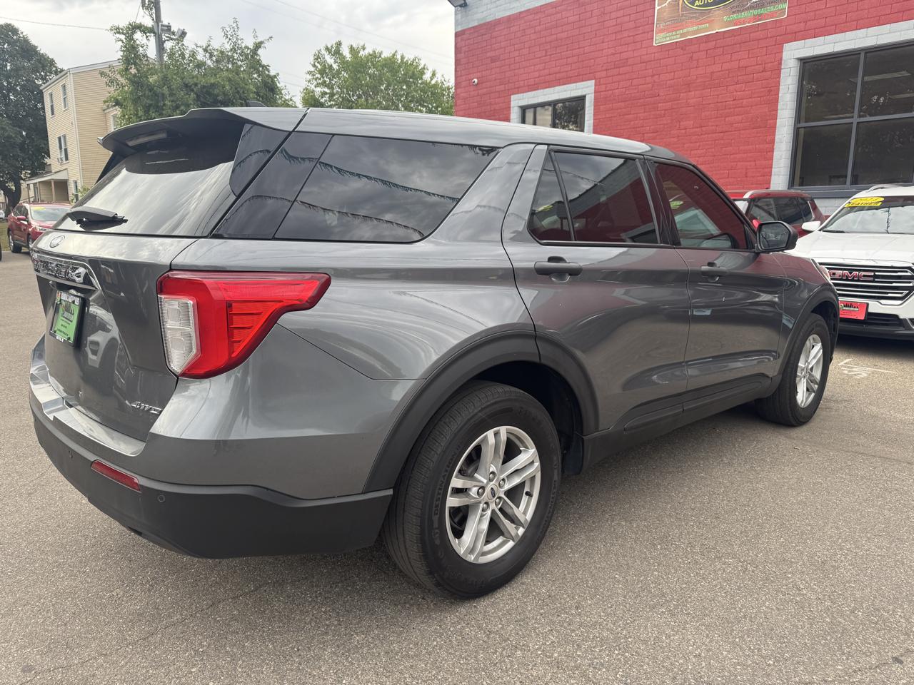 Ford Explorer Base AWD 2023
