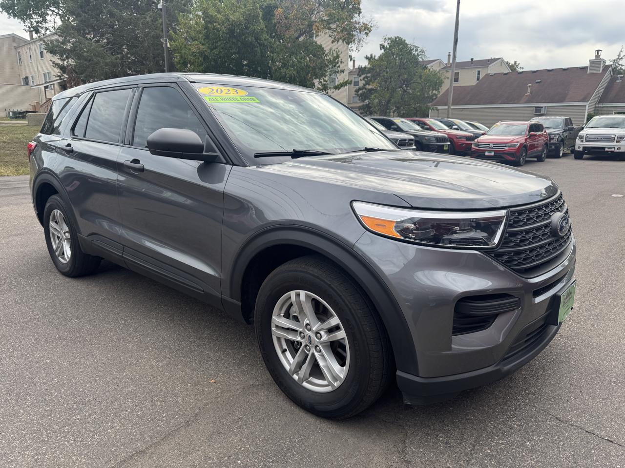 Ford Explorer Base AWD 2023