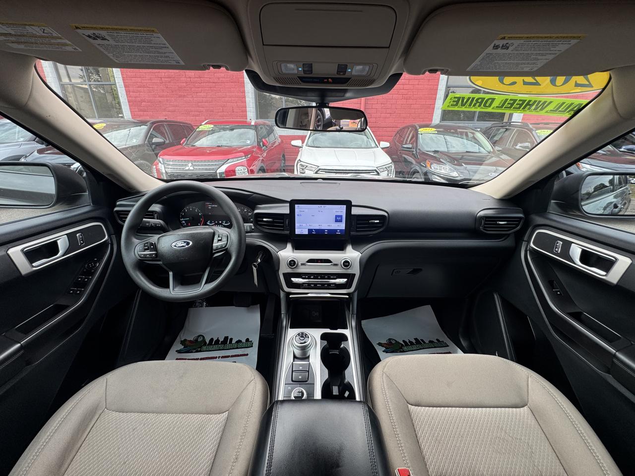 Ford Explorer Base AWD 2023