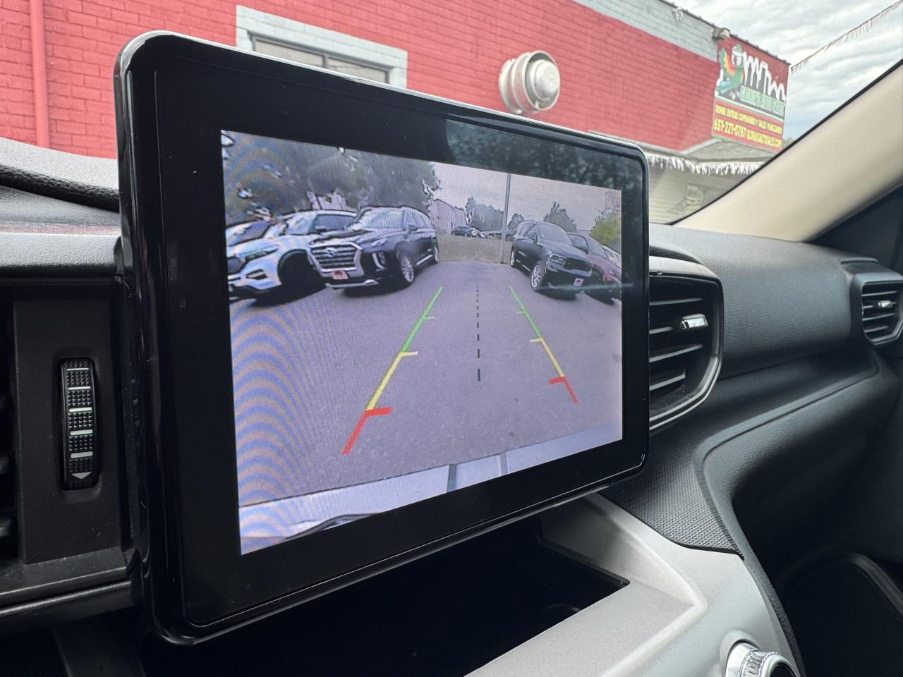 Ford Explorer Base AWD 2023