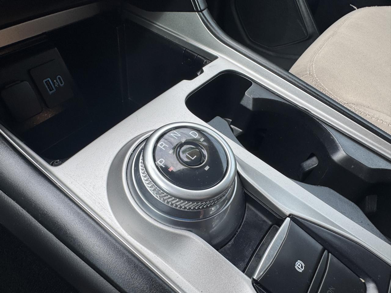Ford Explorer Base AWD 2023