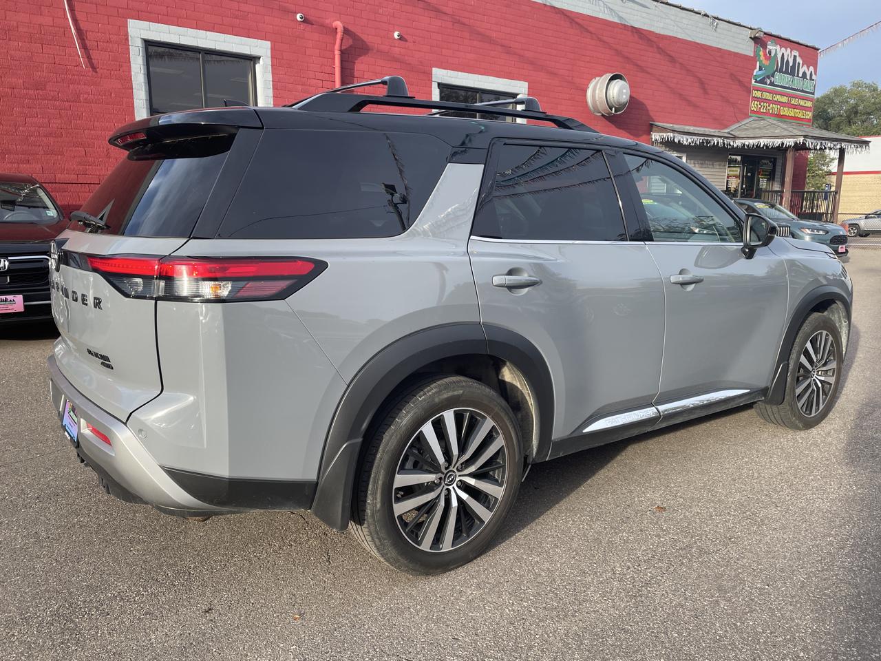 Nissan Pathfinder Platinum 4WD 2024