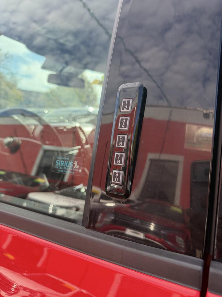 Ford F-150 Lariat SuperCrew 6.5-ft. Bed 4WD 2017