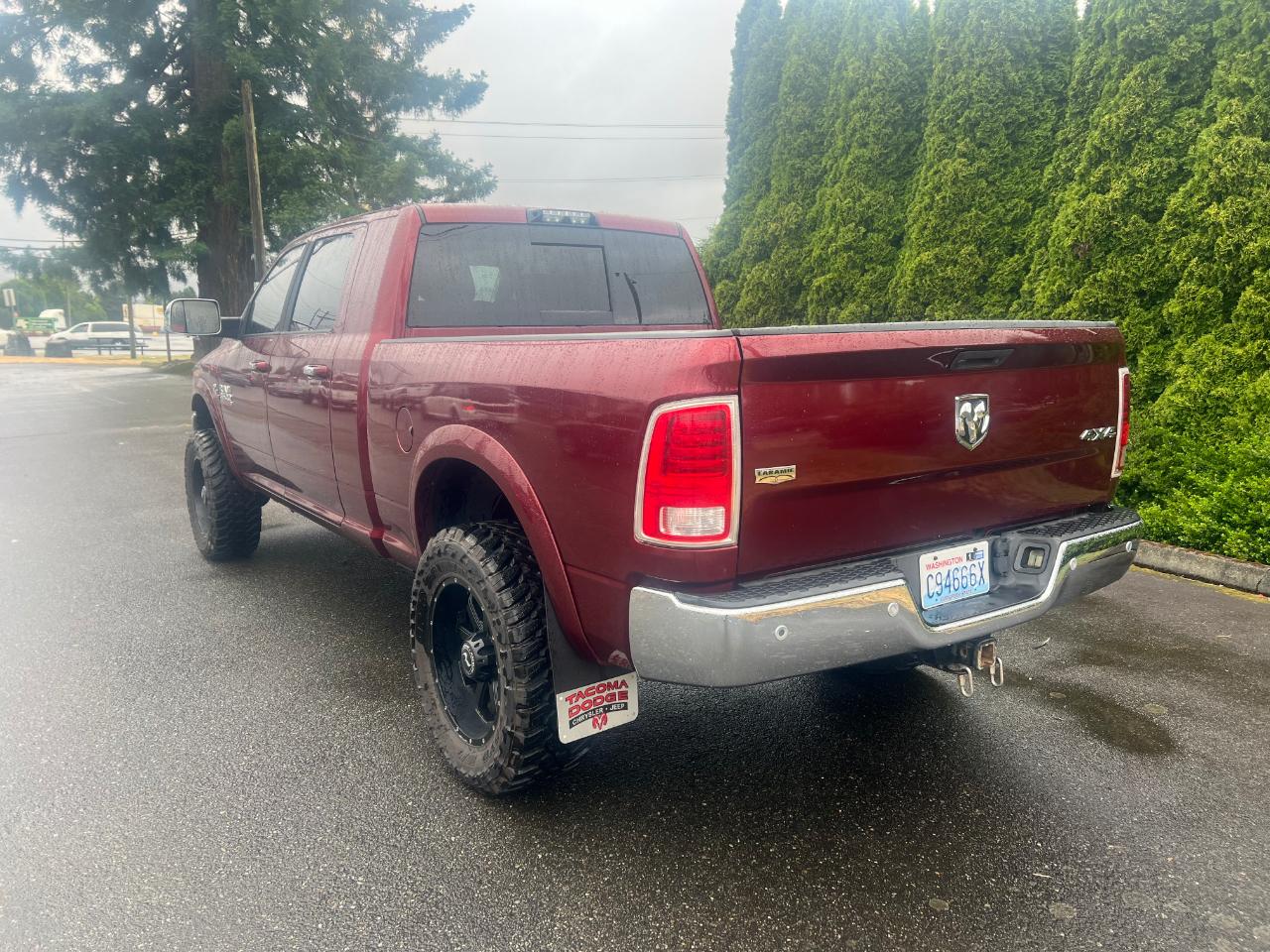 RAM 3500 Laramie Mega Cab 4WD 2016
