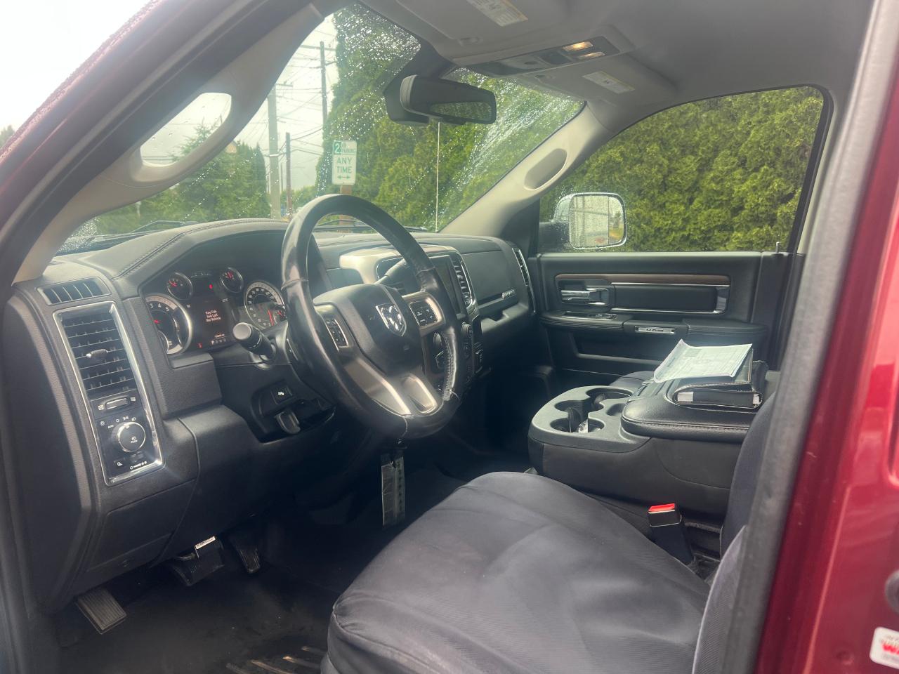 RAM 3500 Laramie Mega Cab 4WD 2016
