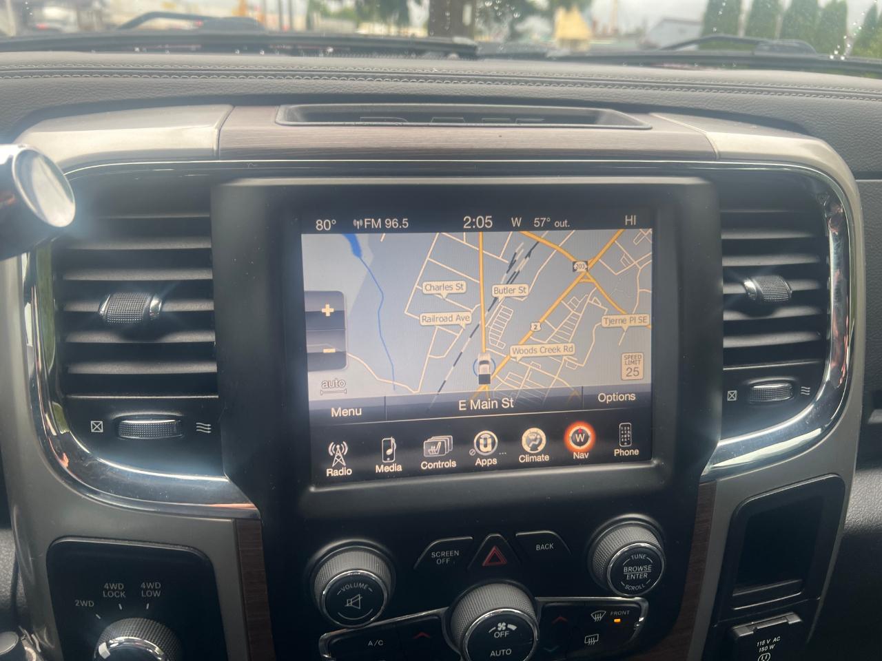 RAM 3500 Laramie Mega Cab 4WD 2016