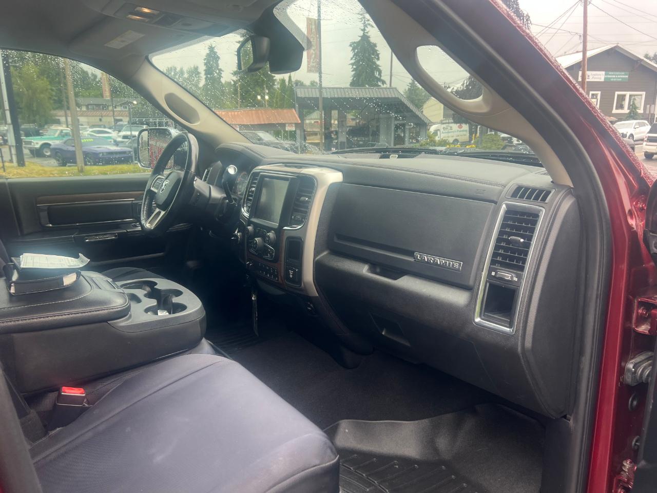 RAM 3500 Laramie Mega Cab 4WD 2016