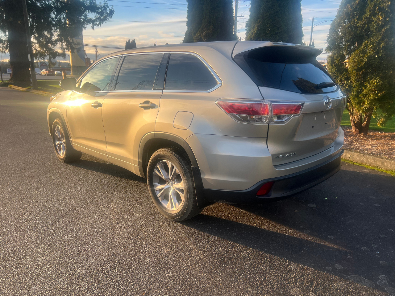 Toyota Highlander LE AWD V6 2016