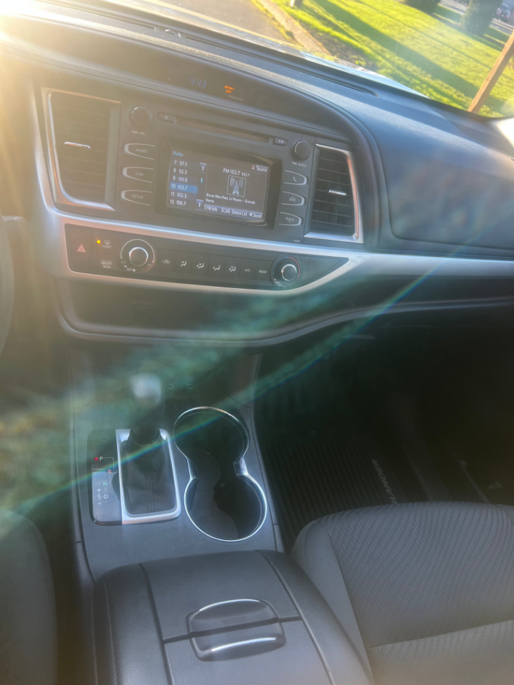 Toyota Highlander LE AWD V6 2016