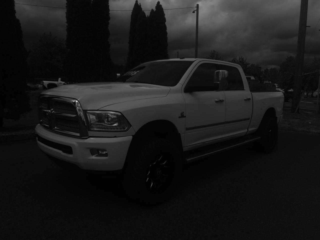RAM 3500 Longhorn Crew Cab SWB 4WD 2014
