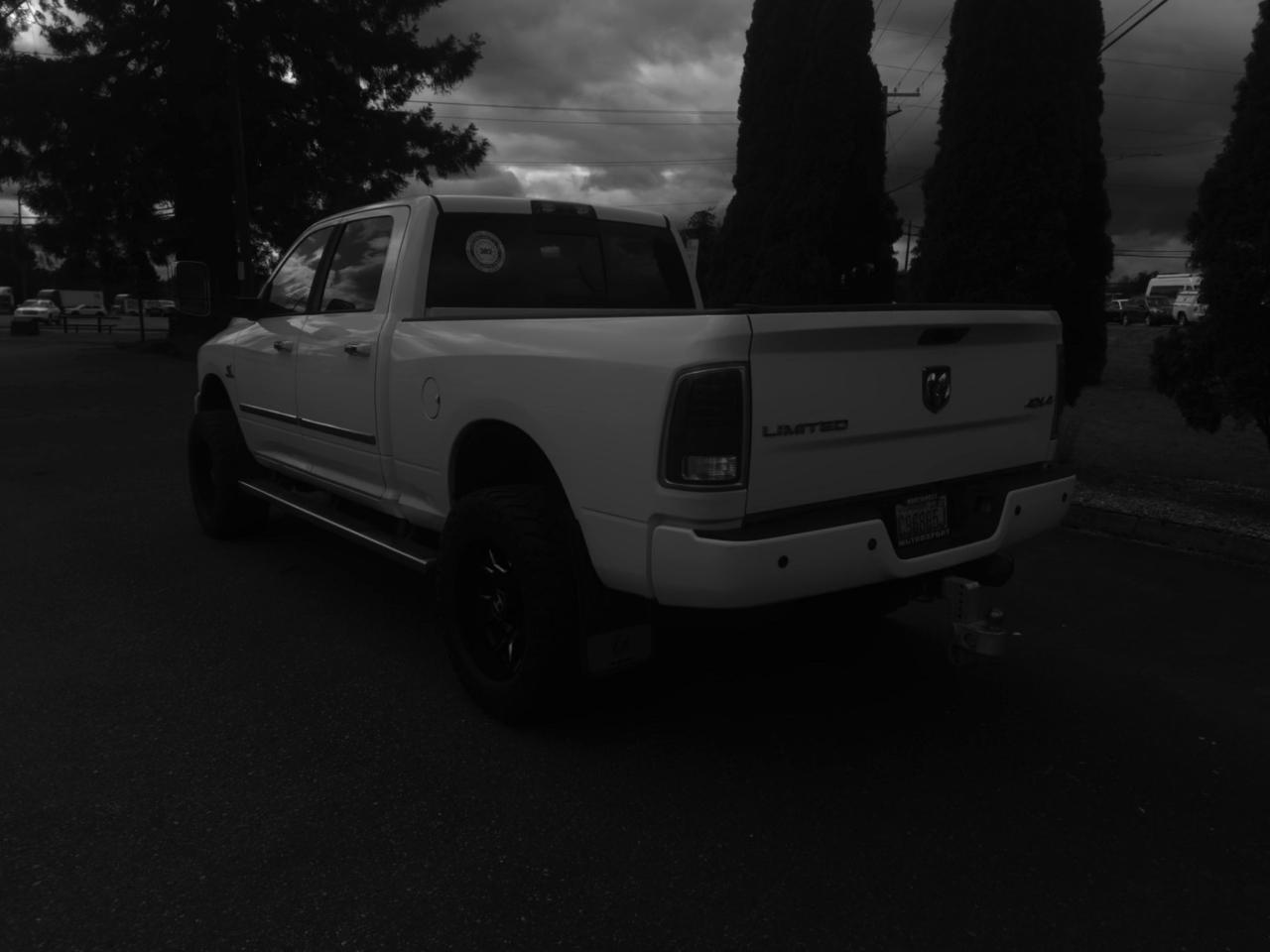 RAM 3500 Longhorn Crew Cab SWB 4WD 2014