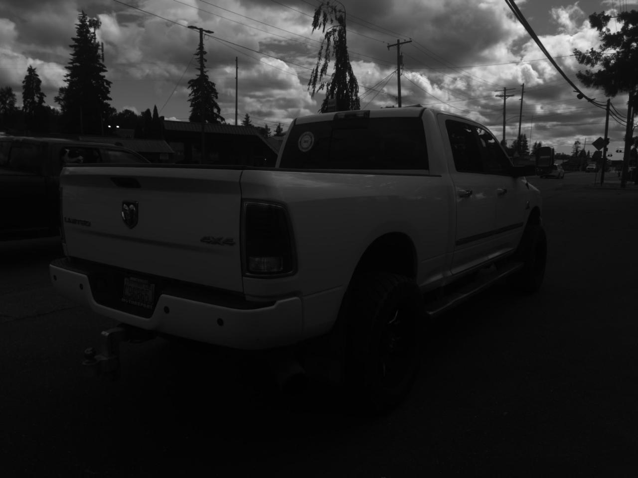RAM 3500 Longhorn Crew Cab SWB 4WD 2014